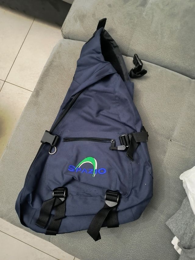 Zaino tracolla Spazio 12L.