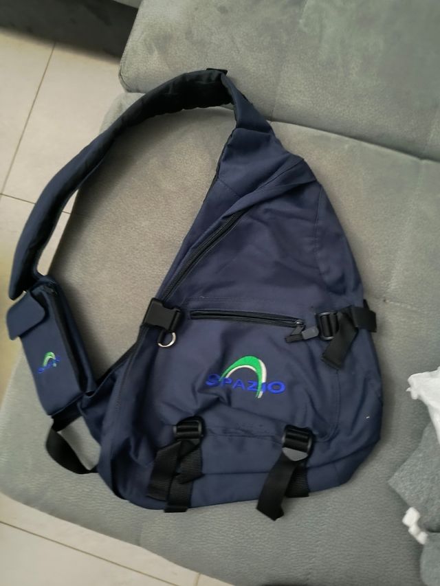 Zaino tracolla Spazio 12L.