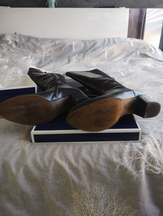 Botas altas negras talla 41. Piel 100%. 
