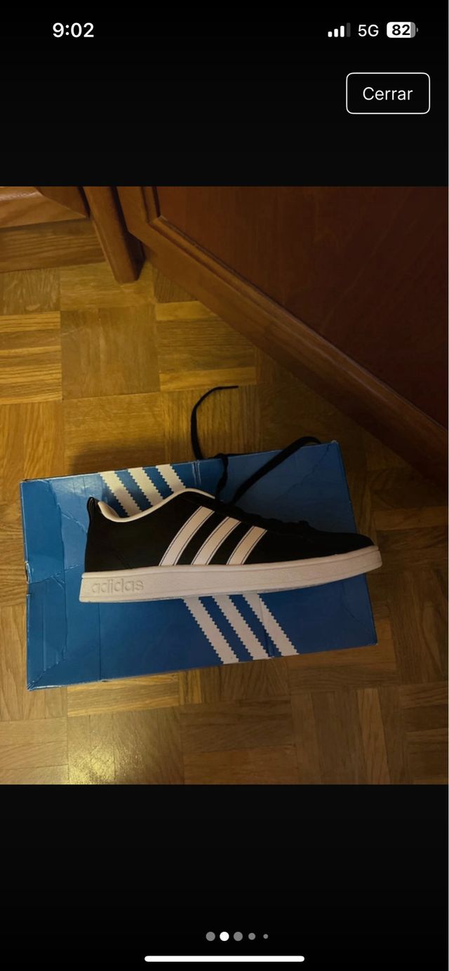 Playeros Adidas Negros y Blancos