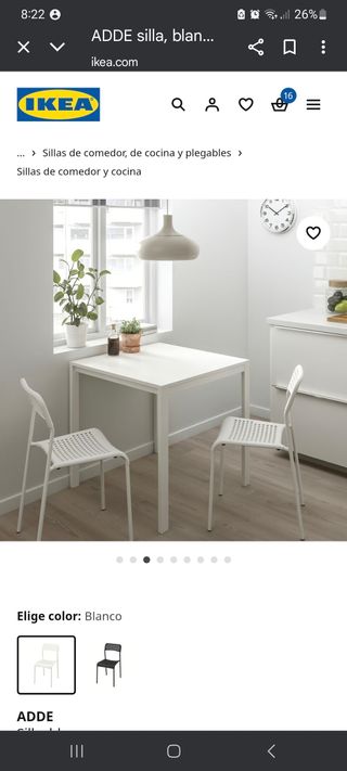 Sillas blancas