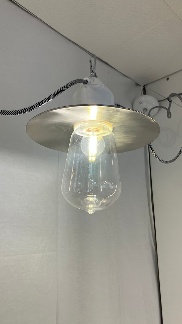 Lampada parete "tesata" in ceramica/vetro