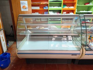 Nevera expositora refrigerada