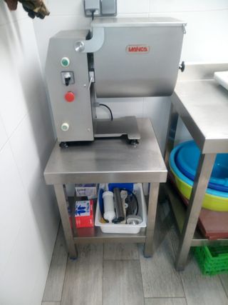 Amasadora de carne MAINCA