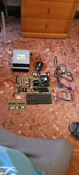Lote Informática: Placa Base, CPU, RAM, GPU, Tecla