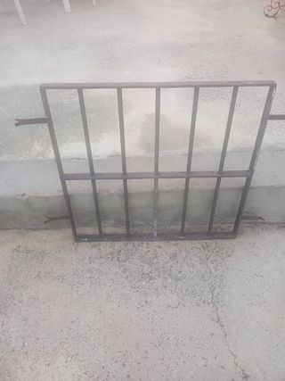 Reja de ventana maciza 