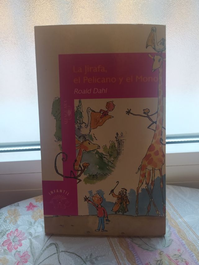 La Jirafa, El Pelmcano y El Mono (Serie Morada)...