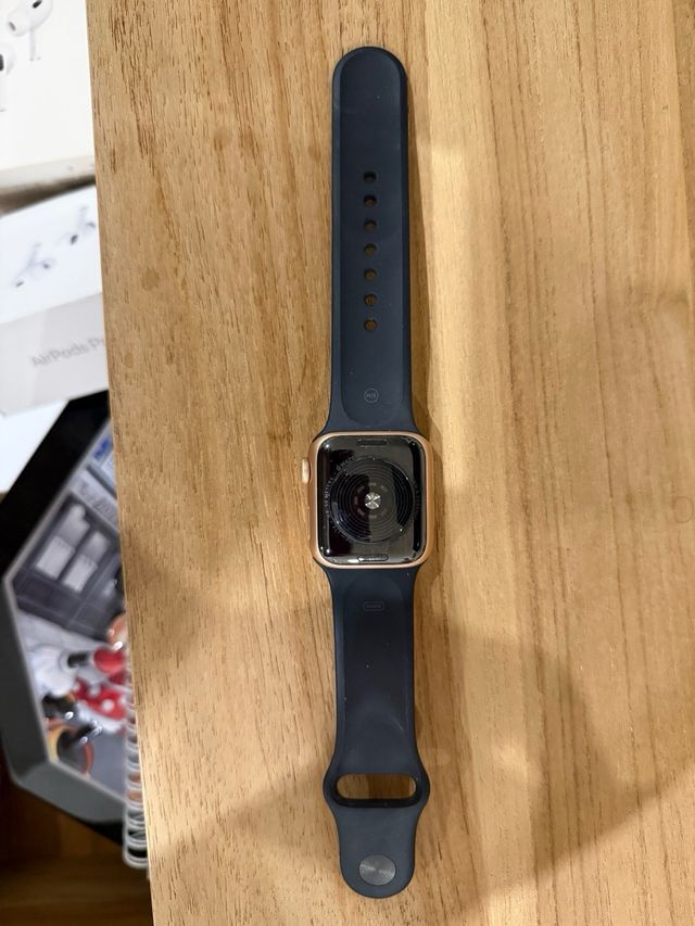 Apple Watch SE GPS + Celular 40mm Oro/Azul Marino