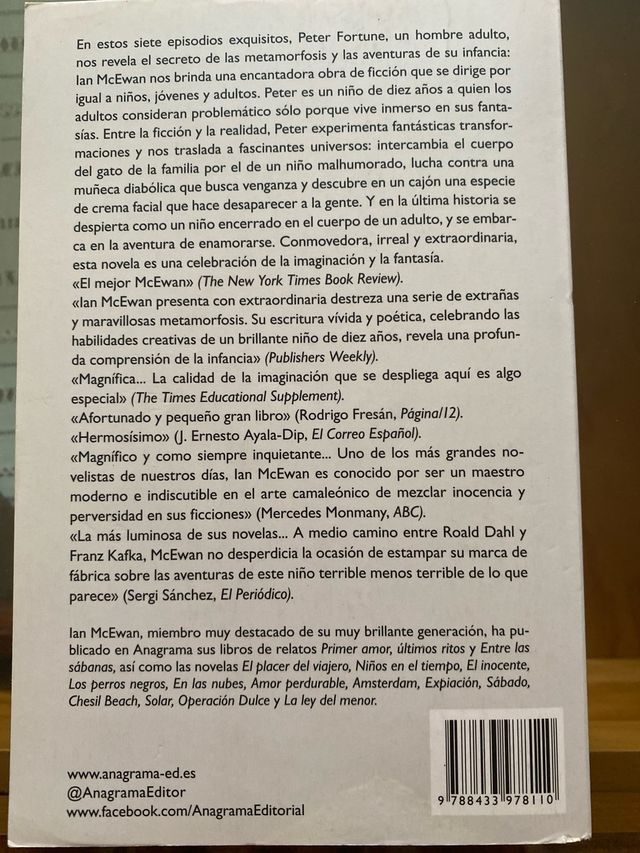 En las nubes (Compactos, 705) (Spanish Edition)