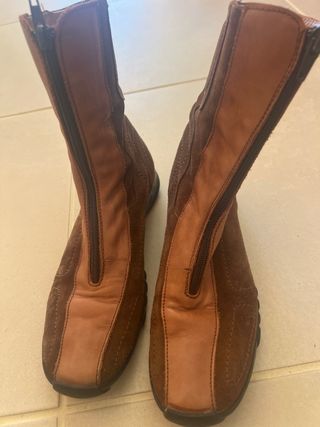 Botines de piel y ante
