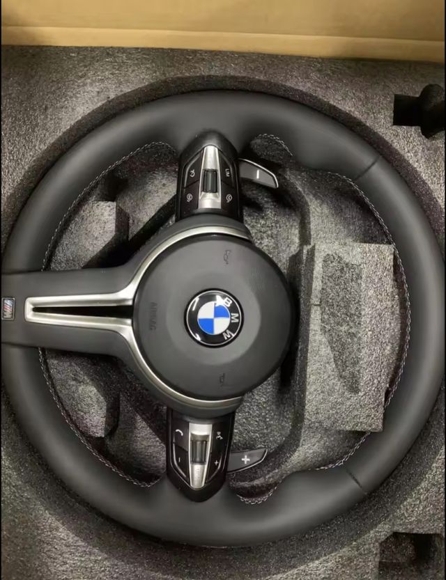 VOLANTE M SPORT BMW
