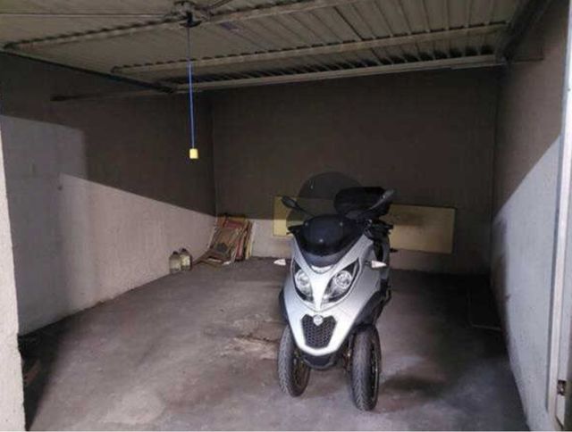 Cochera cerrada calle Santa Bárbara, Soria.