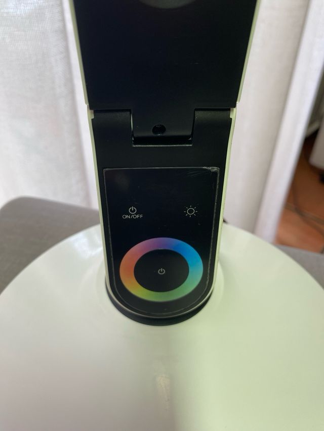 Lámpara de mesa LED RGB