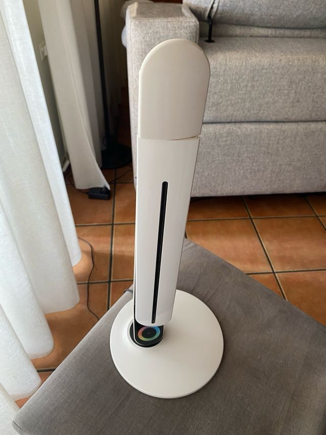 Lámpara de mesa LED RGB