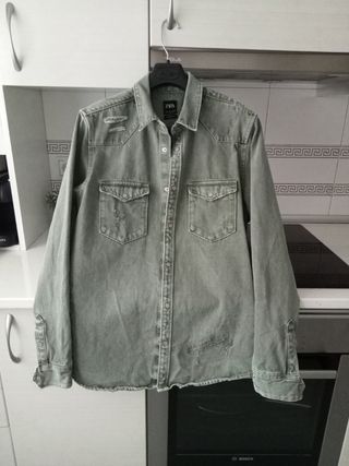 Chaqueta Vaquera Zara Verde Desgastada