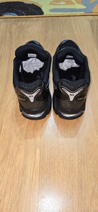 Zapatillas Asics Negras