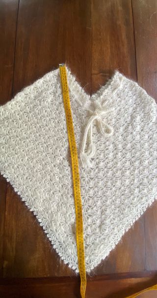 Coprispalle bianco con laccio