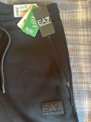 EA7 Emporio Armani Pantalones Cortos Negros NUEVOS