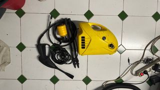 Mini Hidrolimpiadora Karcher Amarilla