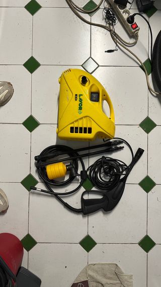 Mini Hidrolimpiadora Karcher Amarilla