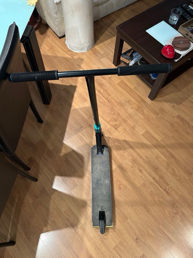 Patinete freestyle negro y verde
North Tomahawk