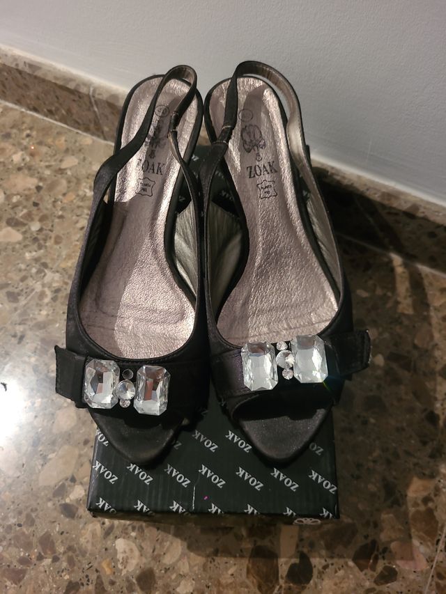 Zapatos de fiesta Zoak negros talla 40