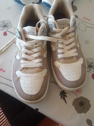 Bambas niña TENTH beige y blancas