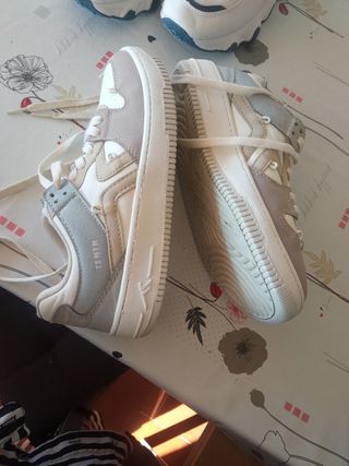 Bambas niña TENTH beige y blancas
