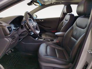 Hyundai IONIQ Style Hybrid