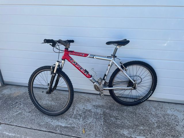 Bicicleta Montaña/Ciudad Roja Qüer Active