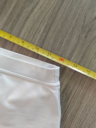 Falda pádel tenis blanca y coral