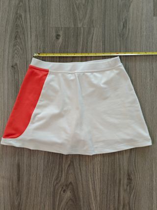 Falda pádel tenis blanca y coral