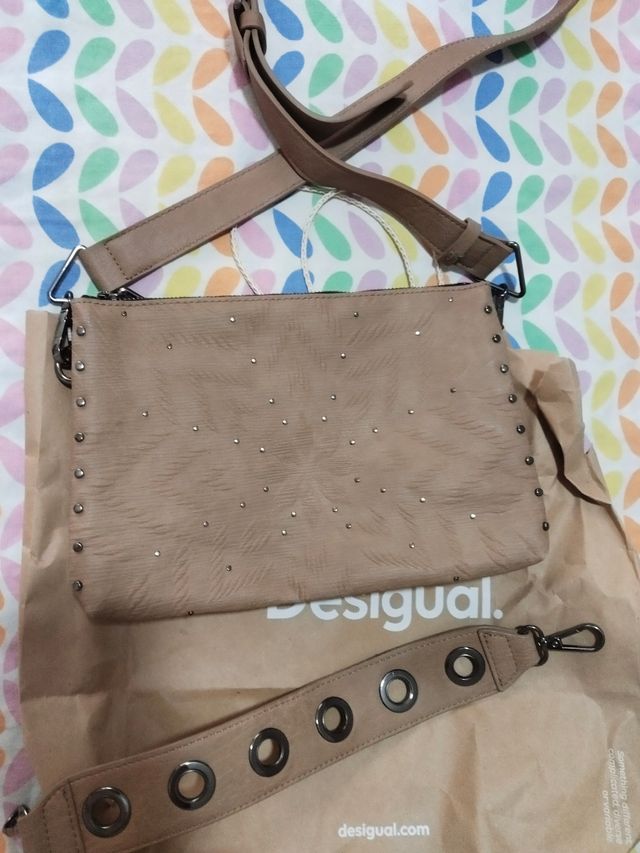 Bolso Desigual Beige con tachuelas