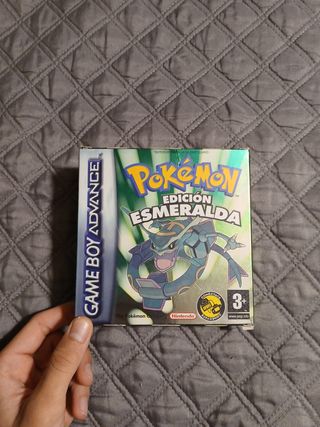Caja Pokémon Edición Esmeralda GBA