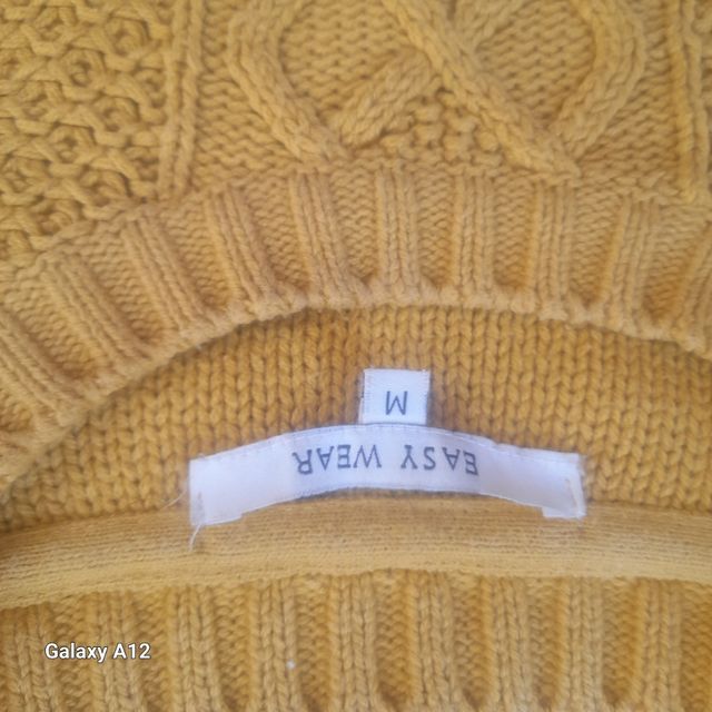 Dos jerséis de algodón rosa y amarillo