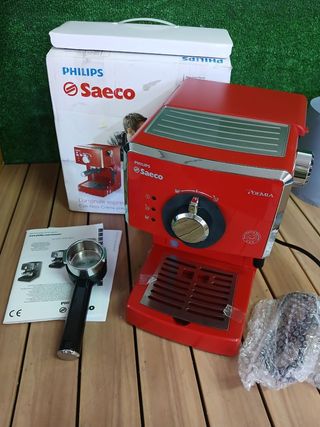 Cafetera Saeco Poemia Focus roja