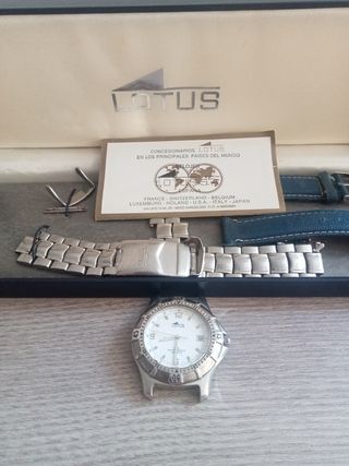 Reloj Lotus Plata