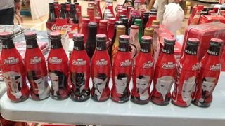 Collezione Coca-Cola Avengers da 10 bottiglie