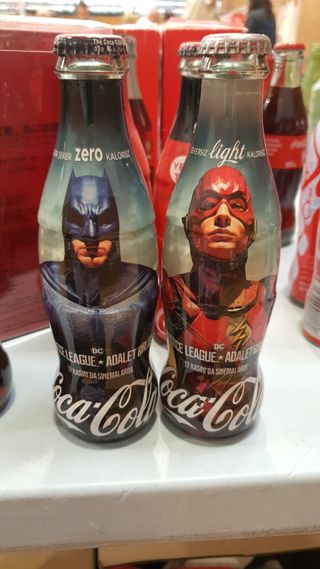2 bottiglie di Coca-Cola Justice League Turchia