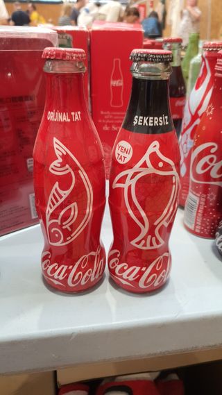 2 bottiglie di Coca-Cola dalla collezione Turkey