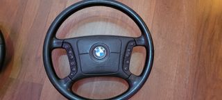 Volante BMW en perfecto estado 