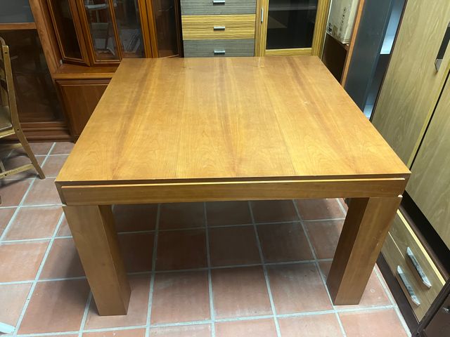 Mesa de comedor extensible de madera