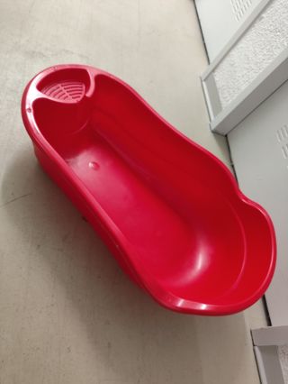 Bañera para bebé roja
