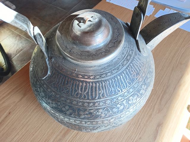 Tetera turca árabe antigua artesanal grabada mano.