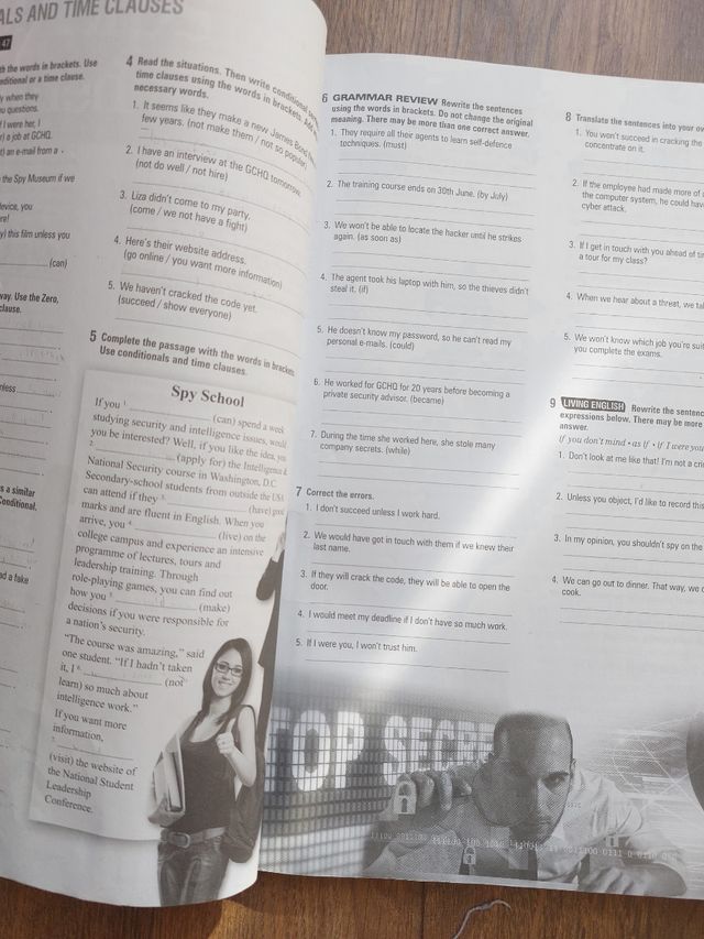 LIVING ENGLISH 1 WB BCH 1