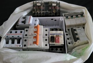 Interruptores Térmicos y Balastros Eléctricos