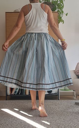 Falda 76cm y pañuelo, aldeana, casera, huertana.