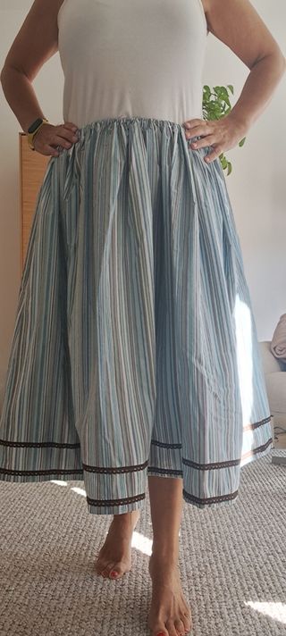 Falda 76cm y pañuelo, aldeana, casera, huertana.