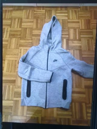 Sudadera Nike Tech Gris