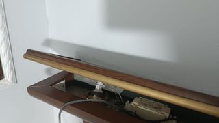 Mensola in alluminio con faretti ad incasso